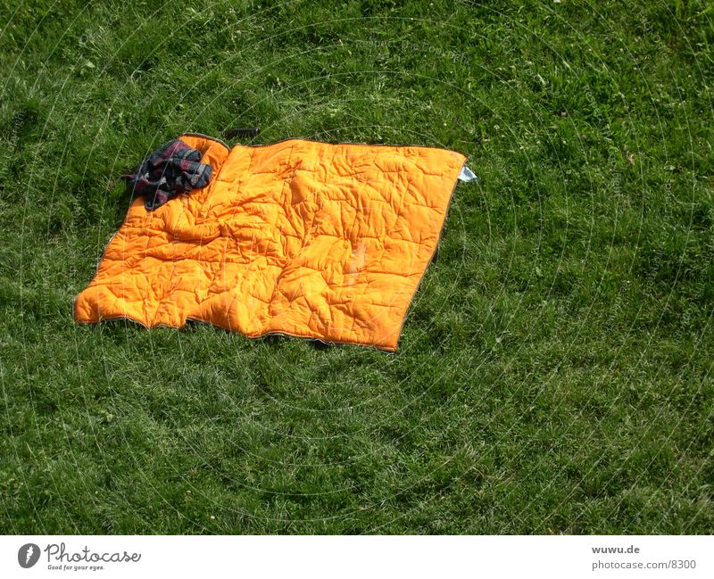 schönmalhinlegen Schlafsack grün Wiese Isar gemütlich liegen orange