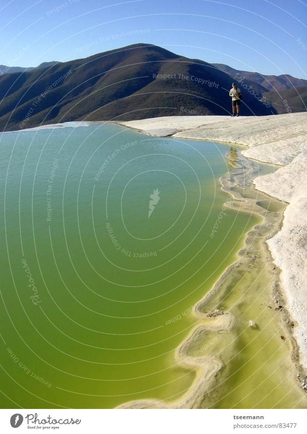 Säurebad? ruhig grün Himmel Mexiko Stein Mineralien Wasser mexico hierve agua Berge u. Gebirge blue blau sky water mountains hill hills Wasserfall waterfall