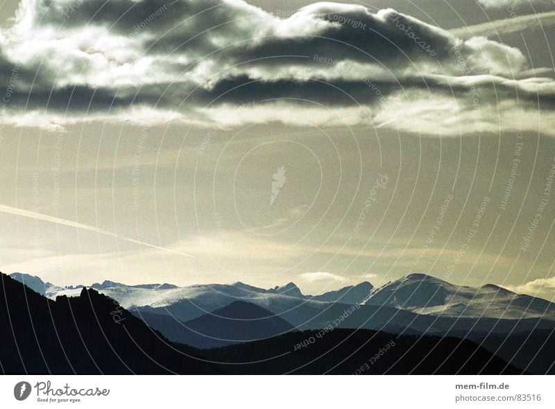 wolkenberge Bergkette Gegenlicht Gletscher kommen Bergkamm Amerika Wolken USA Berge u. Gebirge wolkenlandschaft Rocky Mountains Himmel Schnee Eis hervorbrechen