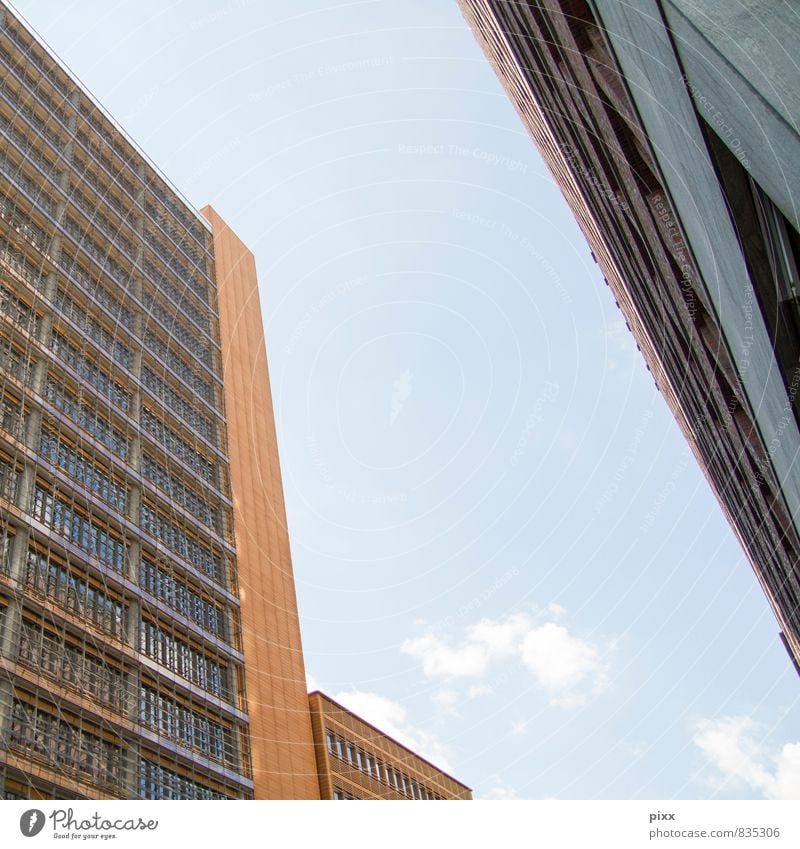 der himmel zwischen berlin Arbeit & Erwerbstätigkeit Büroarbeit Wirtschaft Business Karriere Himmel Sommer Schönes Wetter Berlin Stadt Hauptstadt Stadtzentrum