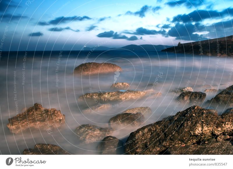 Meer vor Alghero Strand Wasser Felsen Wellen Küste Mittelmeer Sardinien Hafenstadt Capo Caccia blau Ferien & Urlaub & Reisen Farbfoto Außenaufnahme Menschenleer