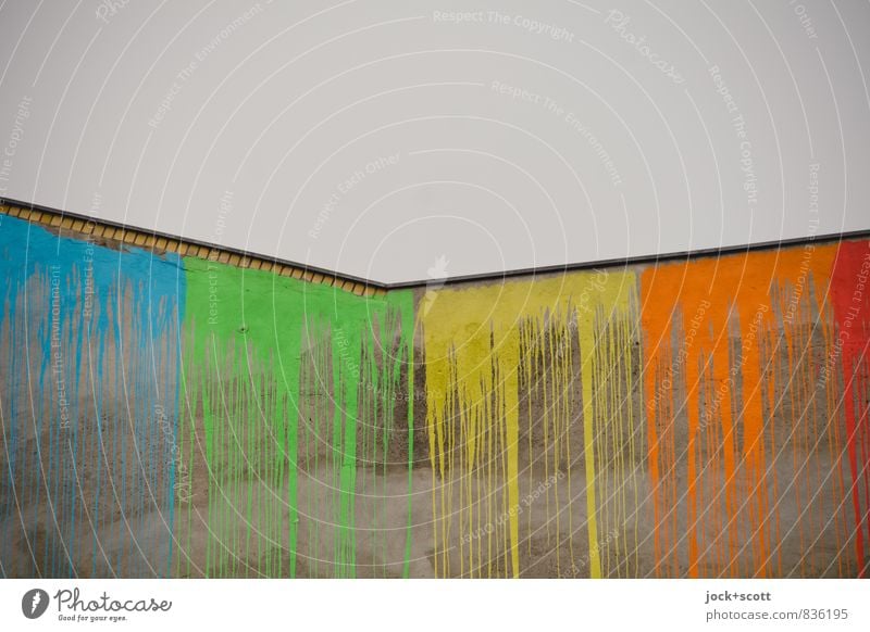 verlaufen & verstreichen Subkultur Straßenkunst Himmel Neukölln Brandmauer Farbstoff Linie oben grau Farbe Kreativität stagnierend getrocknet verflossen
