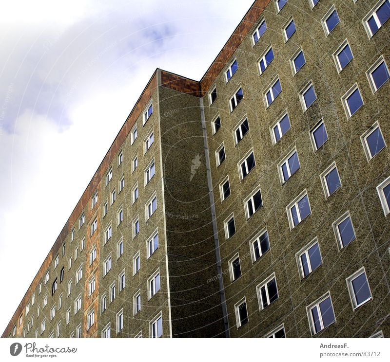 Platte II Fassade Plattenbau Hoyerswerda Randzone Haus Wand Osten Deutschland Hochhaus Wohnung Ghetto Fenster Nostalgie Stadt Vorstadt Cottbus Ostzone DDR