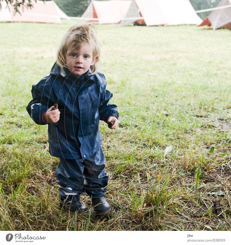 schlechtes Wetter? - bah! Lifestyle Zufriedenheit Spielen Ferien & Urlaub & Reisen Camping Sommer Sommerurlaub Kindererziehung feminin Kleinkind Mädchen 1