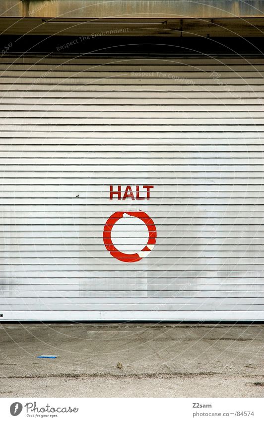 HALT *400* Halt stoppen rot Garage kaputt Teer Asphalt Typographie Buchstaben Wort sehr wenige Stil Hinweisschild Tor Schilder & Markierungen Signal Lamelle