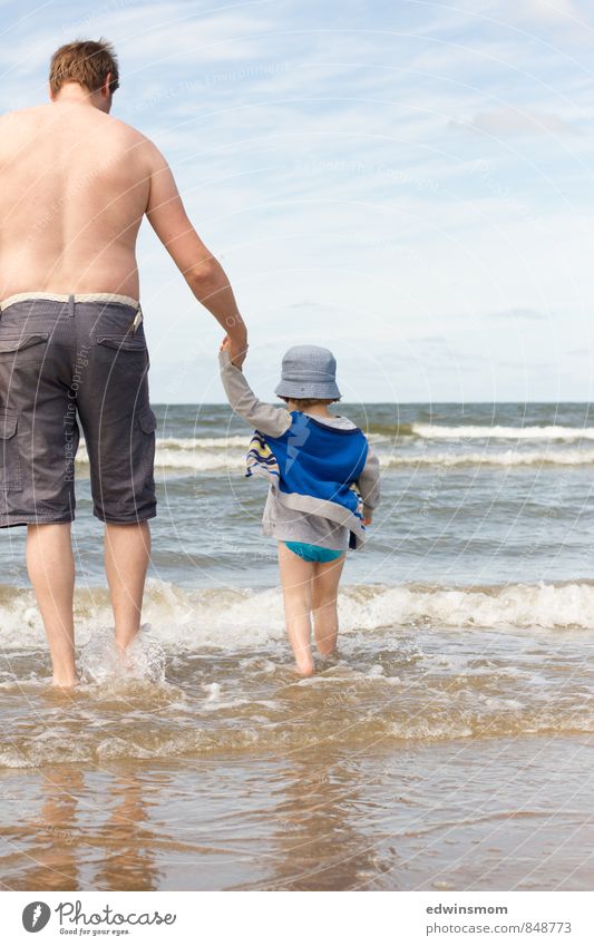 Tag am Meer Ferien & Urlaub & Reisen Sommer Strand maskulin Kleinkind Mann Erwachsene Vater 2 Mensch 1-3 Jahre 30-45 Jahre Wasser Nordsee Jeanshose Hut