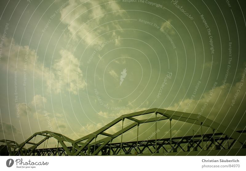 Bridge Over Troubled Water Mannheim Ludwigshafen Wolken Brücke Konrad-Adenauer Brücke rheinbrücke Himmel Stahlträger bridge water Bahnübergang Übergang