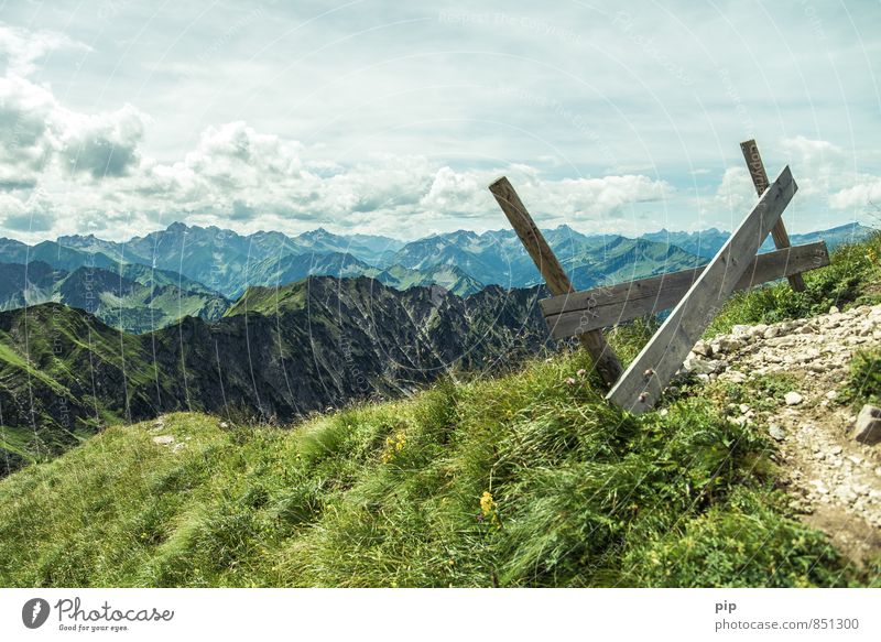 leitplanke Natur Himmel Wolken Horizont Sommer Schönes Wetter Gras Berge u. Gebirge Landkreis Oberallgäu Gipfel Holz wandern Fitness Ferne Zaun Pferch