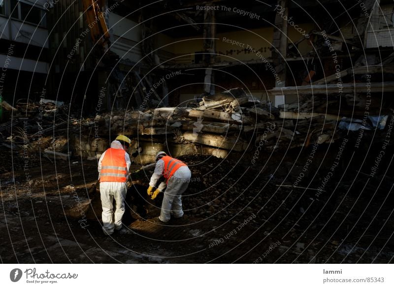 ich habs Licht zerstören Neubau Bauarbeiter Baustelle Leipzig Ruine Vergangenheit Zukunft 2 Weste orange Handwerk modern Deutschland Bod der Bauarbeiter 9/11