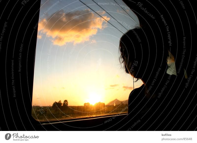 all ends Eisenbahn Trauer Himmel Sonnenuntergang fahren Ferien & Urlaub & Reisen Abend Verzweiflung Sonnenntergang train sad Traurigkeit sky melancholy