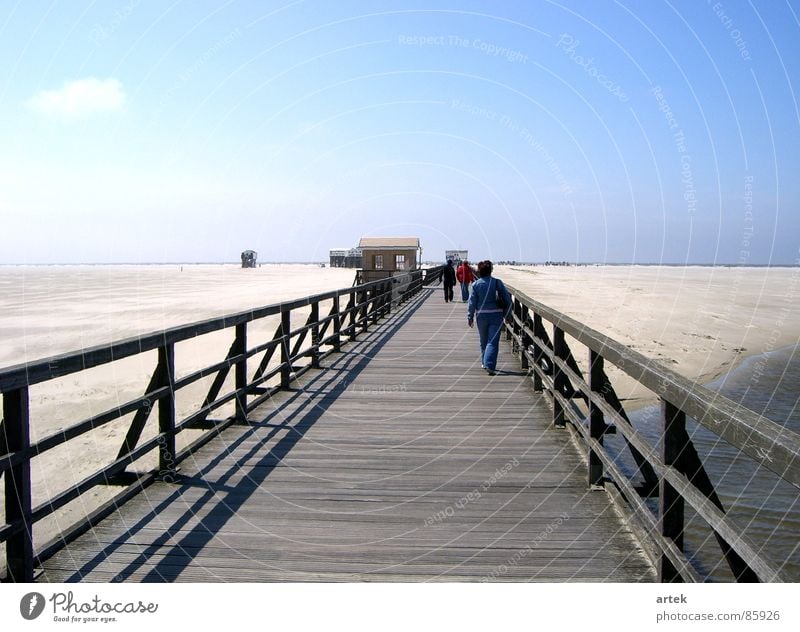 Kein Wasser am Meer See Steg St. Peter-Ording beige Küste Sandbank mehrere Meeresspiegel Strand Deutschland Erde Wattenmeer sehr viele an der Küste