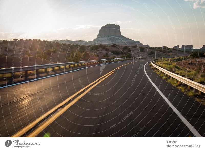 Monument Valley Ferien & Urlaub & Reisen Tourismus Ausflug Sommer Sommerurlaub Sonne rennen Bewegung fahren Freude Abenteuer Erholung Erfahrung Freizeit & Hobby