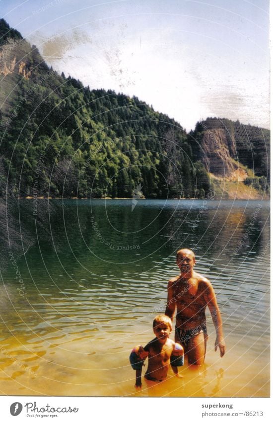 Lake See Siebziger Jahre Achtziger Jahre retro Stil Liebe Mauer Neuanfang Hoffnung Nachbar Frau Gartenzaun grau Luft Wald rein Sechziger Jahre alt Freude