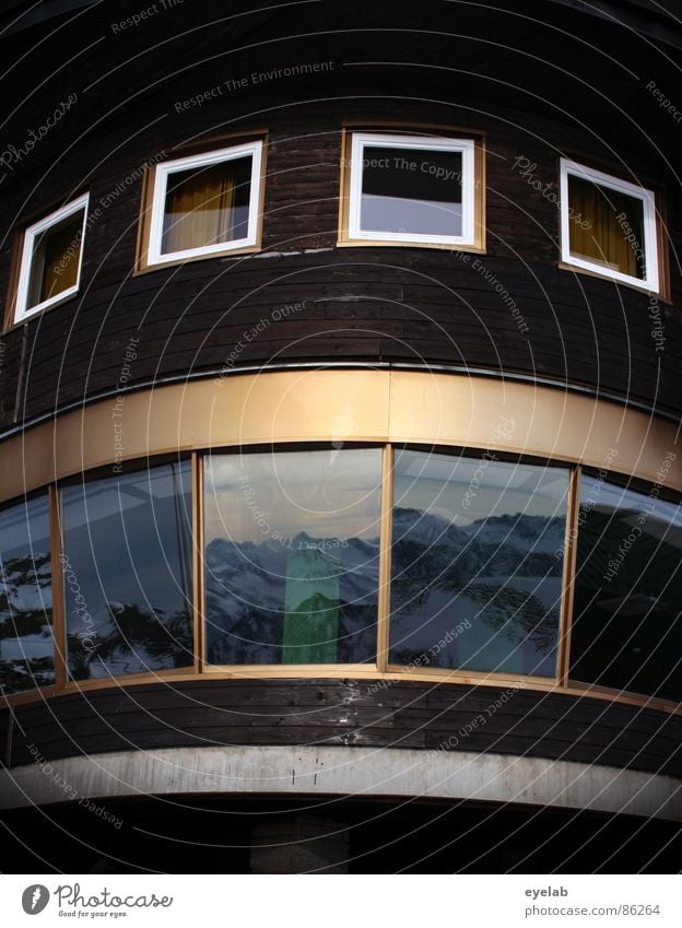 Architektonische Blähung Rundbauweise Aussicht Nebelhorn (Berg) Jagertee Reling Plattform Gipfel Allgäu Winterurlaub Wintersport Fenster grau frieren heizen