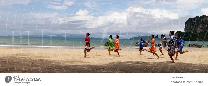 Strandläufer Ausdauer Thailand laufen Flucht flüchten Sportveranstaltung Zielvorstellung Läufer rennen Kraft Leistung Eile leistungsstark Wettlauf