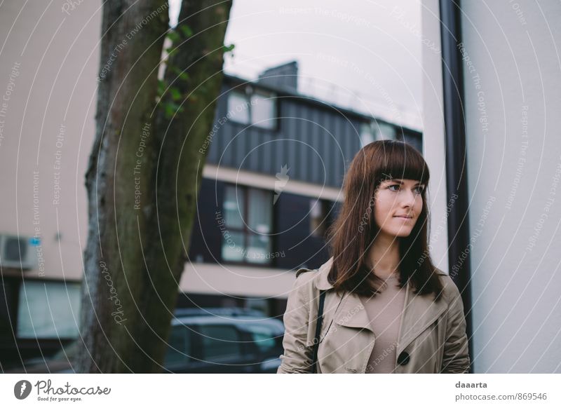 mon Stil Design Freude schön Leben harmonisch Freizeit & Hobby feminin Junge Frau Jugendliche Erwachsene Schönes Wetter Baum Haus Blühend sprechen Lächeln