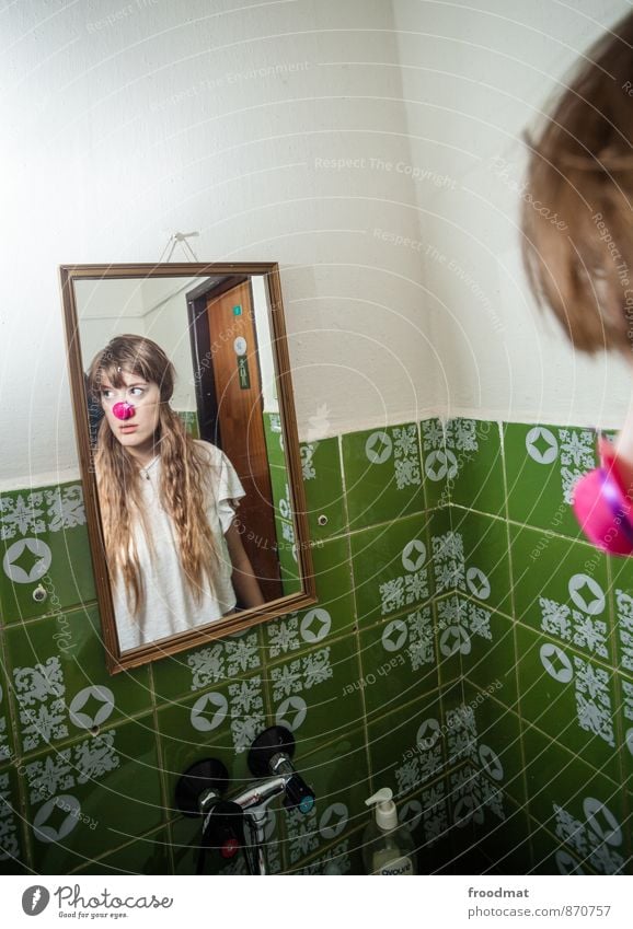 spieglein spieglein Silvester u. Neujahr Geburtstag Mensch feminin Junge Frau Jugendliche Erwachsene 1 brünett blond langhaarig träumen schön retro verrückt