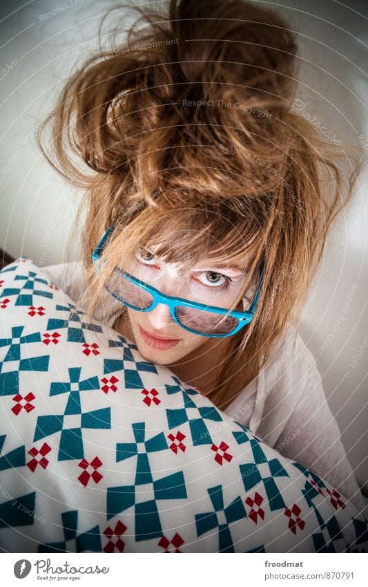 frisur Geburtstag Mensch feminin Junge Frau Jugendliche Erwachsene 1 Accessoire Brille Haare & Frisuren brünett blond langhaarig Blick frech schön nerdig Erotik