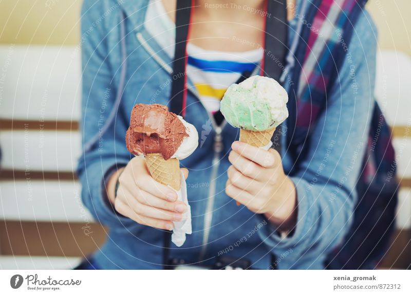 italienisches Eis Lebensmittel Milcherzeugnisse Speiseeis Süßwaren Ernährung Picknick Italienische Küche Lifestyle Glück harmonisch Zufriedenheit