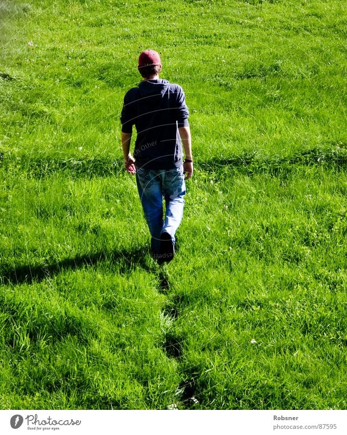 walk away Kleve Wiese rot grün Fußspur weich nass feucht saftig Deutschland gehen tief flach Trauer anstrengen Gras Germania Langeweile Farbe Man