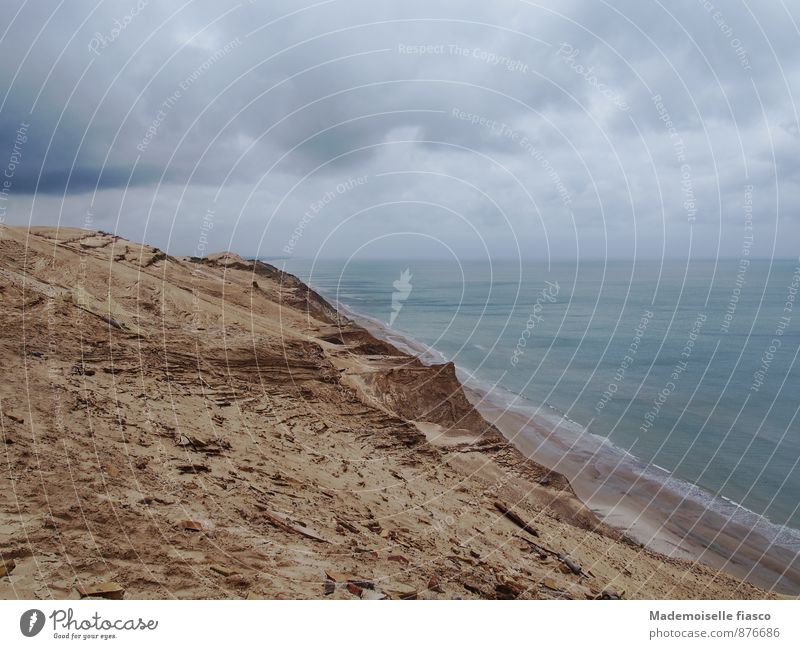 Wanderdüne am Meer Strand Umwelt Natur Landschaft Sand Wasser Wolken Küste Nordsee gigantisch Unendlichkeit hoch braun grau Einsamkeit einzigartig erleben