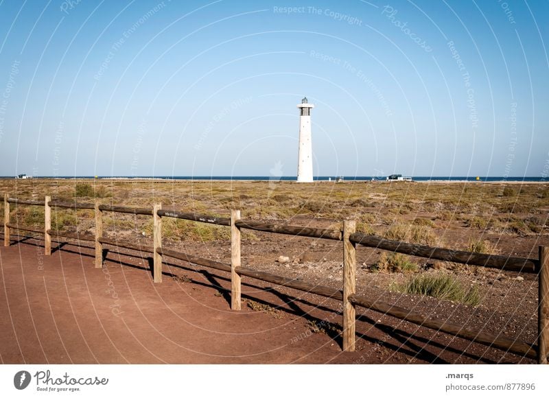 Leuchte Ferien & Urlaub & Reisen Tourismus Ausflug Freiheit Natur Landschaft Wolkenloser Himmel Horizont Schönes Wetter Wiese Küste Zaun Leuchtturm schön Wärme