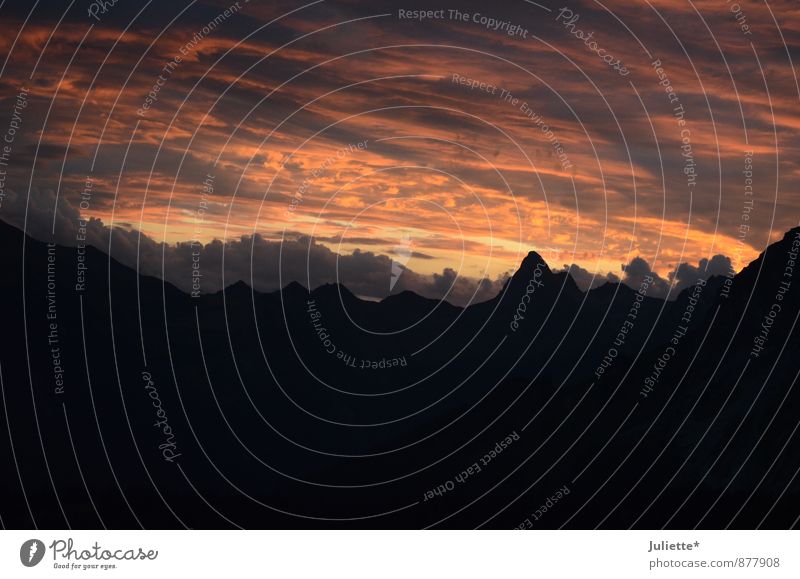 Abenddämmerung in den Bergen II Natur Landschaft Himmel Wolken Nachthimmel Horizont Sonnenaufgang Sonnenuntergang Sommer Schönes Wetter Alpen Berge u. Gebirge