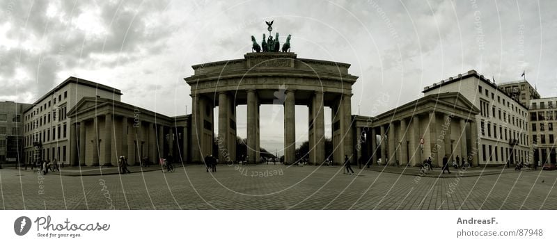 Pariser Platz Brandenburg Brandenburger Tor Mauer Berliner Mauer Wiedervereinigung Regierung Verkehrswege Panorama (Aussicht) Straße des 17. Juni Mitte Frieden