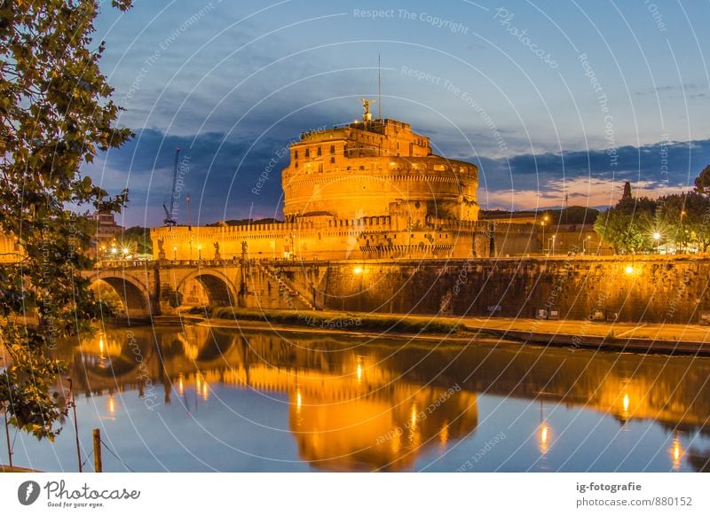 Castel Sant'Angelo bei Nacht Sightseeing Stadt Kirche Burg oder Schloss Architektur Sehenswürdigkeit alt historisch schön Blaue Stunde reisend Reisefotografie