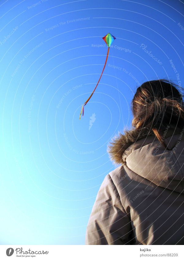 at Liver A 04 Frau Strand Meer aufsteigen frei Herbst Freude Küste Himmel Drache fliegen Sonne Schönes Wetter blau Freiheit Lönstrup Sea Sand Einsamkeit