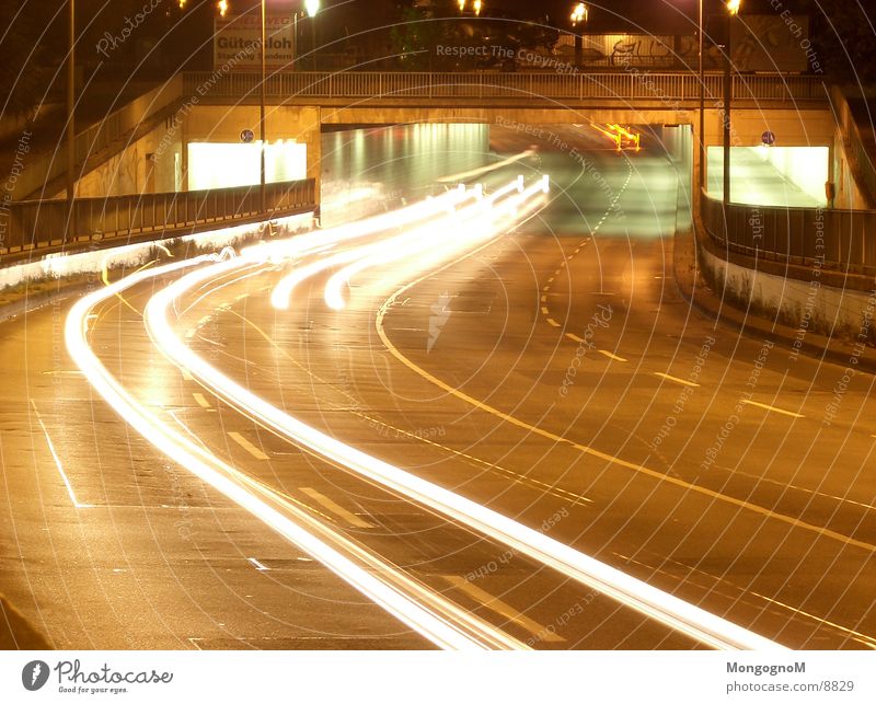 Autotunnel 3 Tunnel Nacht Geschwindigkeit Licht Fahrbahn Langzeitbelichtung Brücke Straße