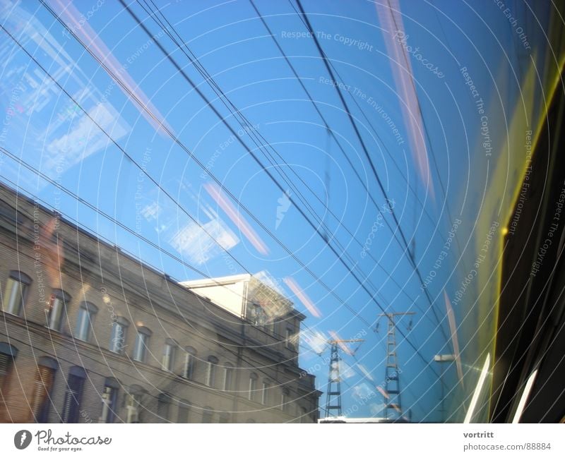 luftzug III Luft Eisenbahn Reflexion & Spiegelung Fenster Geschwindigkeit Haus Stadt Elektrizität Industrie Brücke Strommast Himmel