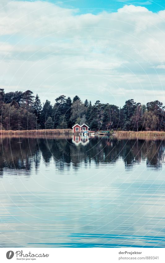 Ein Doppelhaus am See Ferien & Urlaub & Reisen Tourismus Ausflug Abenteuer Sightseeing Umwelt Natur Landschaft Urelemente Sommer Wellen Küste Seeufer Bucht