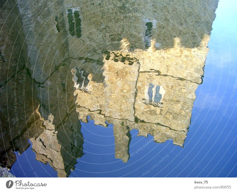 Reflection Wellen Wand historisch reflection castle water billow history middle ages wasser Reflexion & Spiegelung Burg oder Schloss Mauer