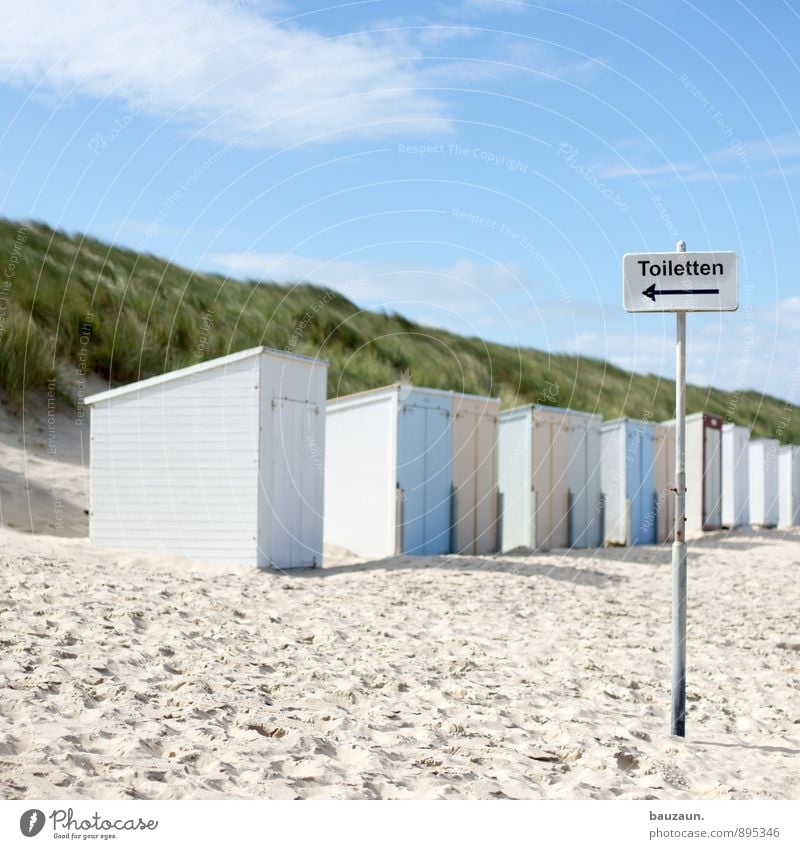 häuschen. Ferien & Urlaub & Reisen Tourismus Ausflug Sommer Sommerurlaub Sonne Strand Natur Landschaft Himmel Wetter Schönes Wetter Gras Hütte Miettoilette