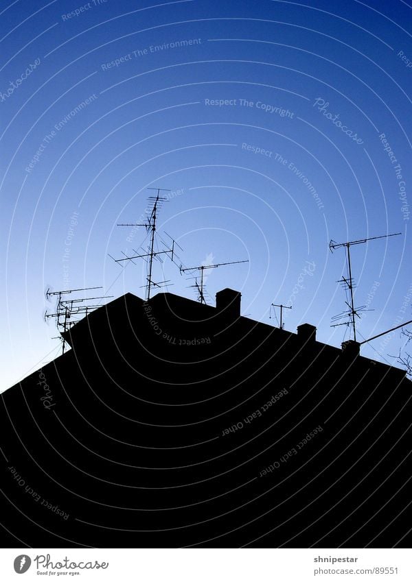 Wäscheständer No. 198574 Leipzig Antenne Dach schwarz dunkel erleuchten Goldener Schnitt Osten Heimat Fernsehen Verlauf Medien LE Altlindenau Paps Himmel hell