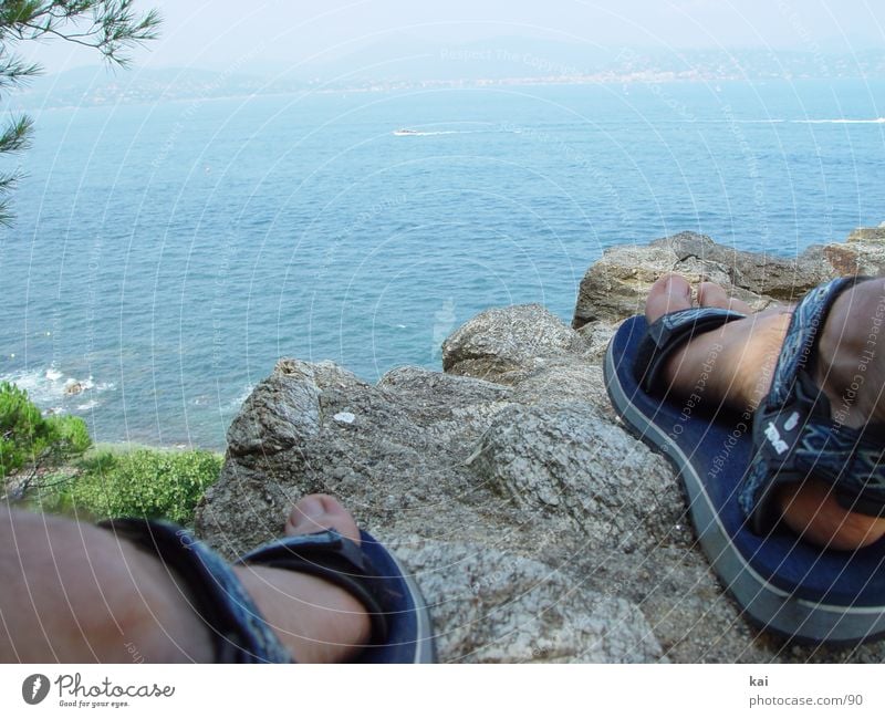 SandalerosSaintTropez Küste Stein Felsen Felsküste Aussicht Meerstraße Urlaubsfoto Urlaubsort Erholung