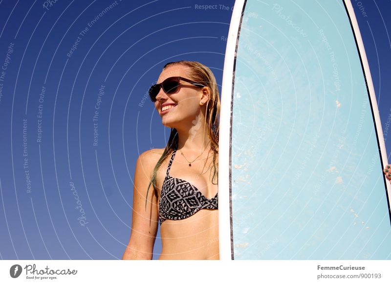 SurferGirl_12 Wohlgefühl Freizeit & Hobby Ausflug Abenteuer Ferne Freiheit Sommer Sommerurlaub Sonne Strand Meer feminin Junge Frau Jugendliche Erwachsene