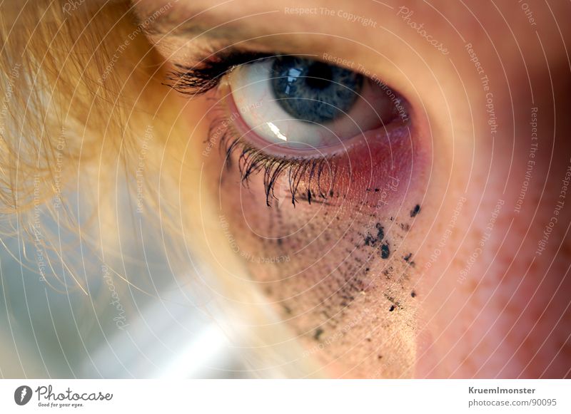 Ozean geschminkt Wimpern Jugendliche Auge blau Blick Haare & Frisuren Nase verschmiert Schmiererei