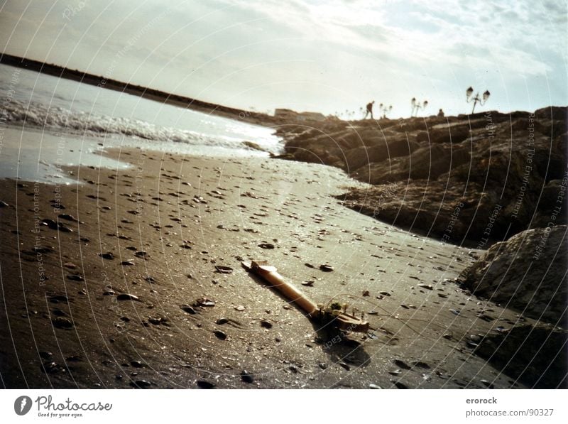 Saintes Maries de la Mer Meer Strand Winter Süden Frankreich analog Erde Sand france ruhig Sonne Ende Gitarre Farbe