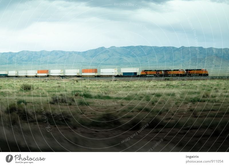 Endlos Umwelt Landschaft Himmel Wolken Gras Berge u. Gebirge Schlucht Ebene Steppe Verkehrsmittel Verkehrswege Güterverkehr & Logistik Schienenverkehr Eisenbahn