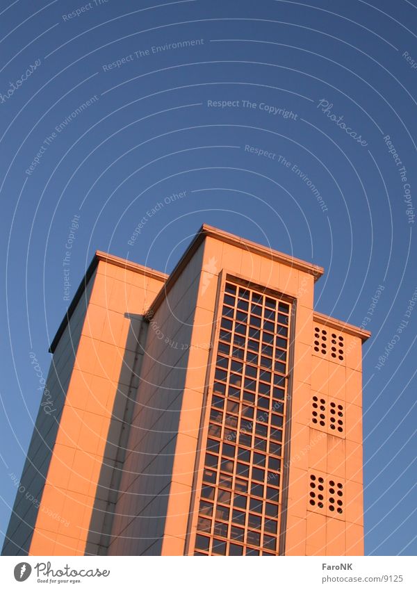 Hochhaus Gebäude Architektur blau Himmel