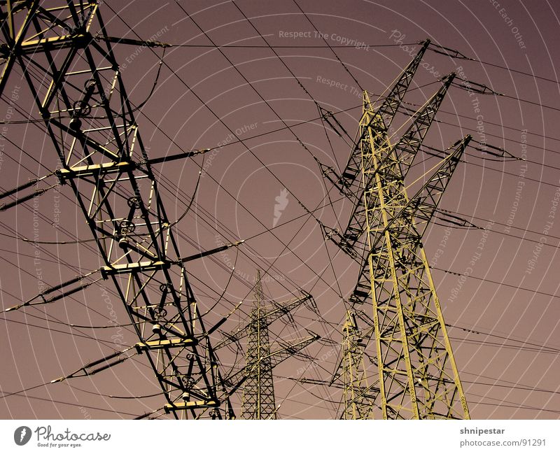 FunkenInduktor No. 1548 Elektrizität Stahl gefährlich durcheinander Sommer Einsamkeit Wind bedrohlich Feld verwittert skurril Industrie Energiewirtschaft