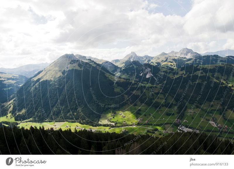 Horizont schräg? Leben Erholung ruhig Freizeit & Hobby Ausflug Freiheit Sommer Berge u. Gebirge Gleitschirmfliegen Flugsportarten maskulin 1 Mensch Natur