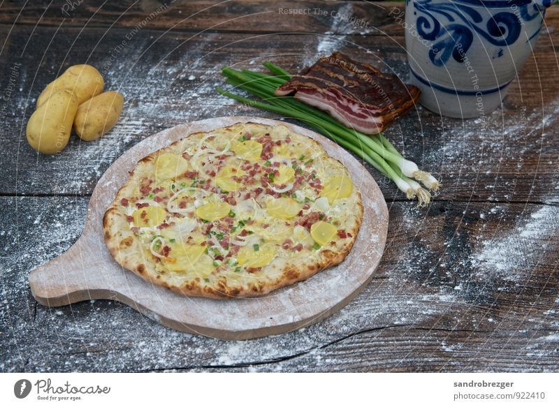 Flammkuchen Lebensmittel Fleisch Milcherzeugnisse Gemüse Teigwaren Backwaren Kräuter & Gewürze Ernährung Mittagessen Abendessen Picknick Bioprodukte Klettern