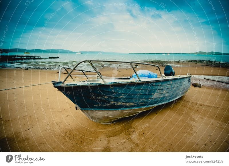 boating slip thursday exotisch Ferne Strand Wolken Küste Pazifikstrand Insel Motorboot dreckig Horizont Idylle gebraucht verwittert tropisch Liegeplatz