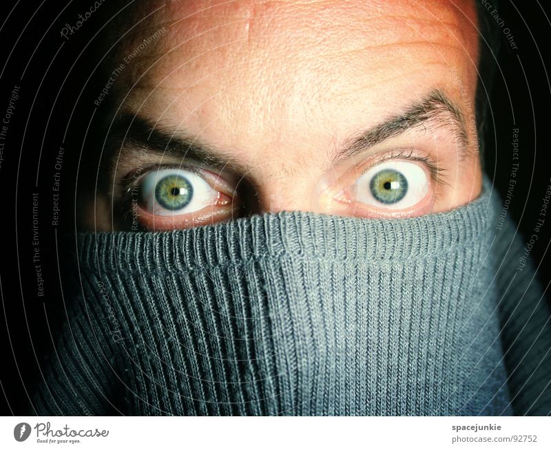 Look Into My Eyes Mann verrückt skurril Humor Pullover tief intensiv hypnotisch hypnotisierend Gefühle Freude Auge Blick Maske eindringlich