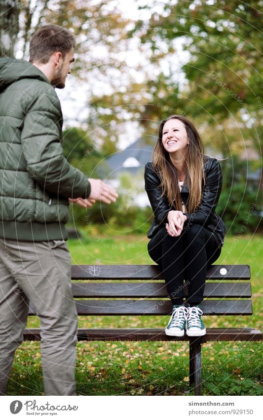 Crazy in love Geschwister Familie & Verwandtschaft Freundschaft Paar Partner Jugendliche Leben Herbst Garten Park Freude Glück Fröhlichkeit Lebensfreude