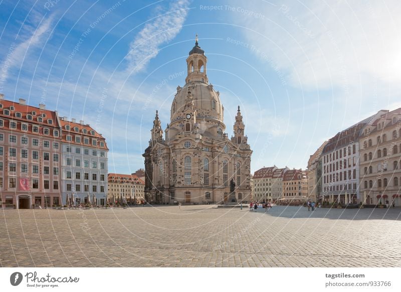 AUFGERÄUMT Dresden Frauenkirche Sachsen Marktplatz Religion & Glaube Kirche Dom Sonne Sonnenstrahlen Ferien & Urlaub & Reisen Reisefotografie leer Idylle