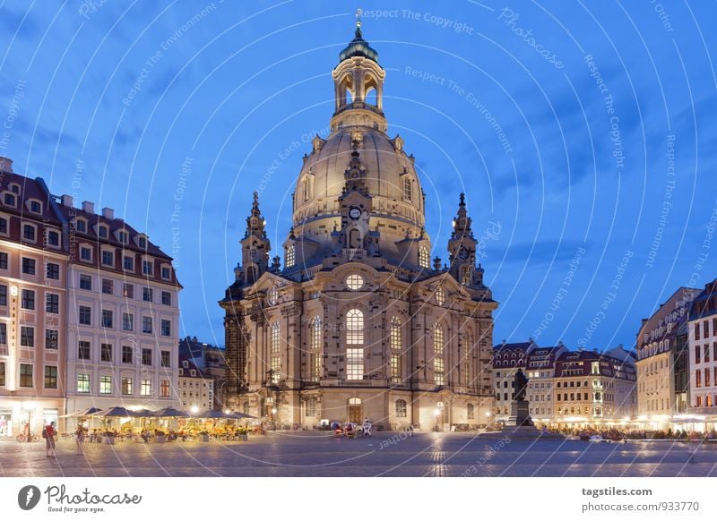 LIGHTS OFF, LIGHTS ON, THEN REPEAT Nacht dunkel Dämmerung Dresden Frauenkirche Sachsen Marktplatz Religion & Glaube Kirche Dom Ferien & Urlaub & Reisen